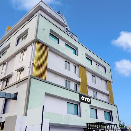 Super Townhouse Dev'S Inn By Cj Gunadala Exterior photo