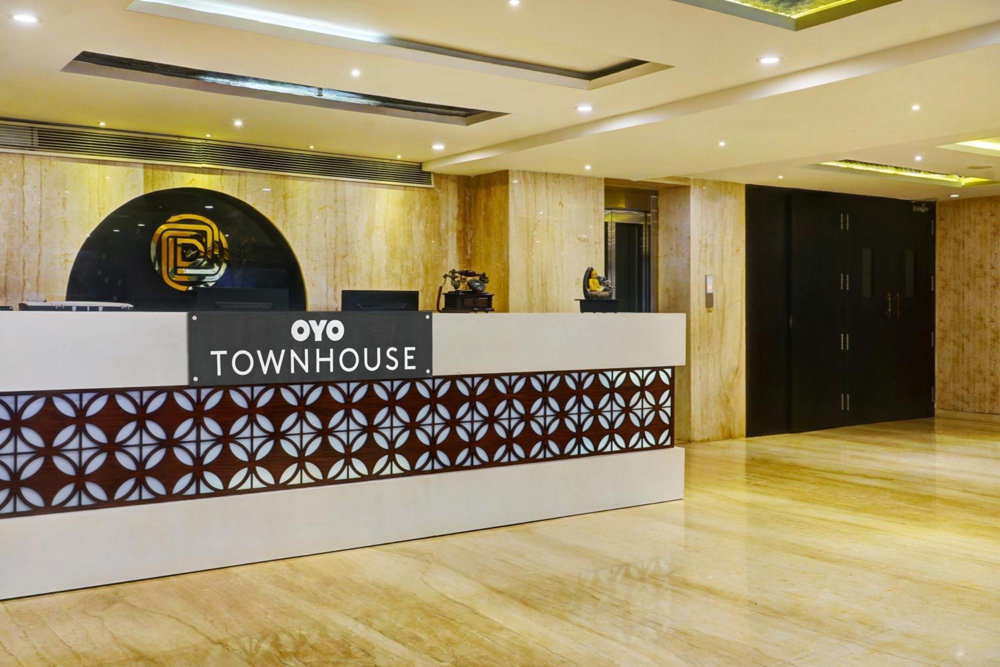 Super Townhouse Dev'S Inn By Cj Gunadala Exterior photo